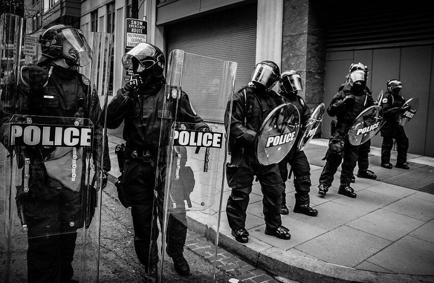 Policía en fila