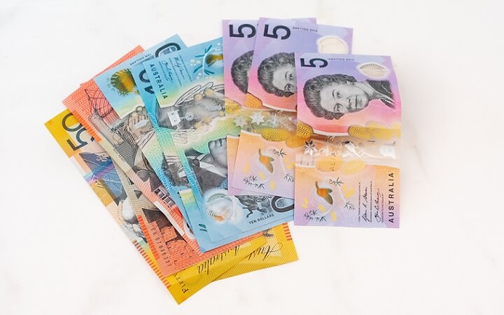 Dólares australianos para 1 mes por Australia