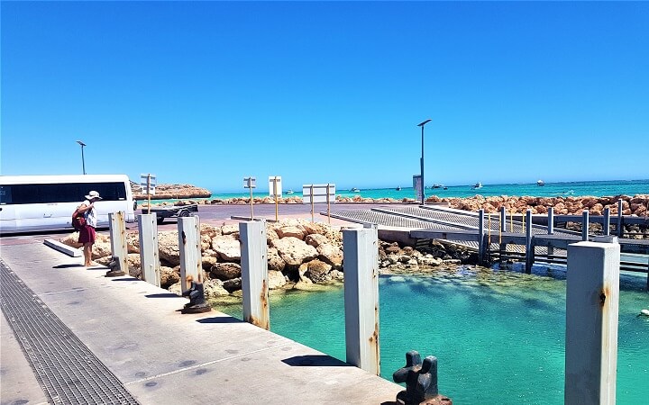 Puerto pequeño en Coral Bay